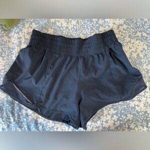 lululemon HR hotty hot shorts